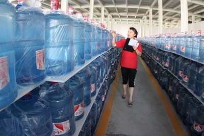湘娃飲料成長(zhǎng)沙地區(qū)唯一的“娃哈哈”桶裝水生產(chǎn)基地