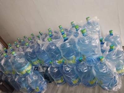 黃角坪灘子口附近賣桶裝水店聯(lián)系電話,集體采購不收桶押金,不滿意包退